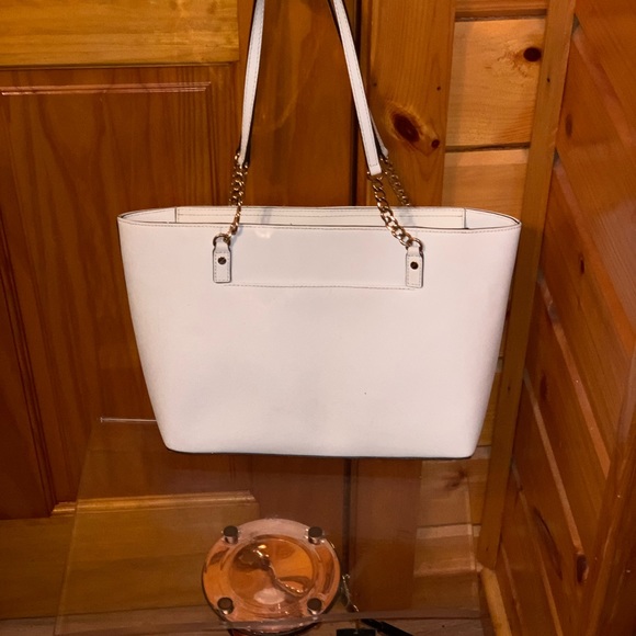 white with gold logo michael kors purse - Picture 5 of 5